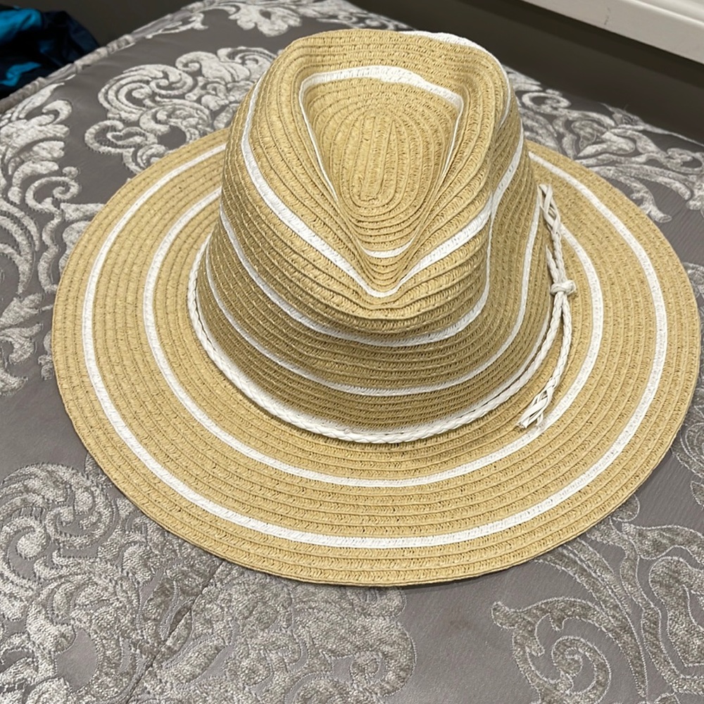 SUN HAT